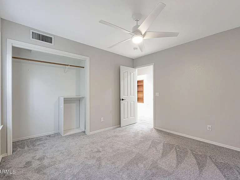 14215 N 56th Pl — Photo 32