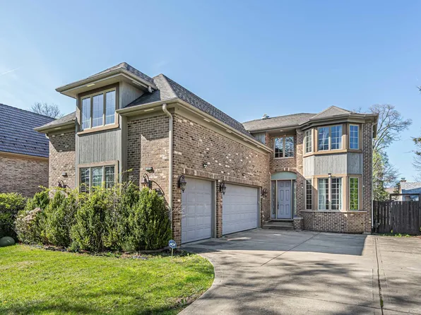1774 Rogers Ave, Glenview, IL 60025