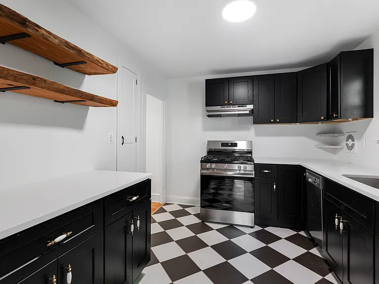 1708 Willow Ave — Photo 24