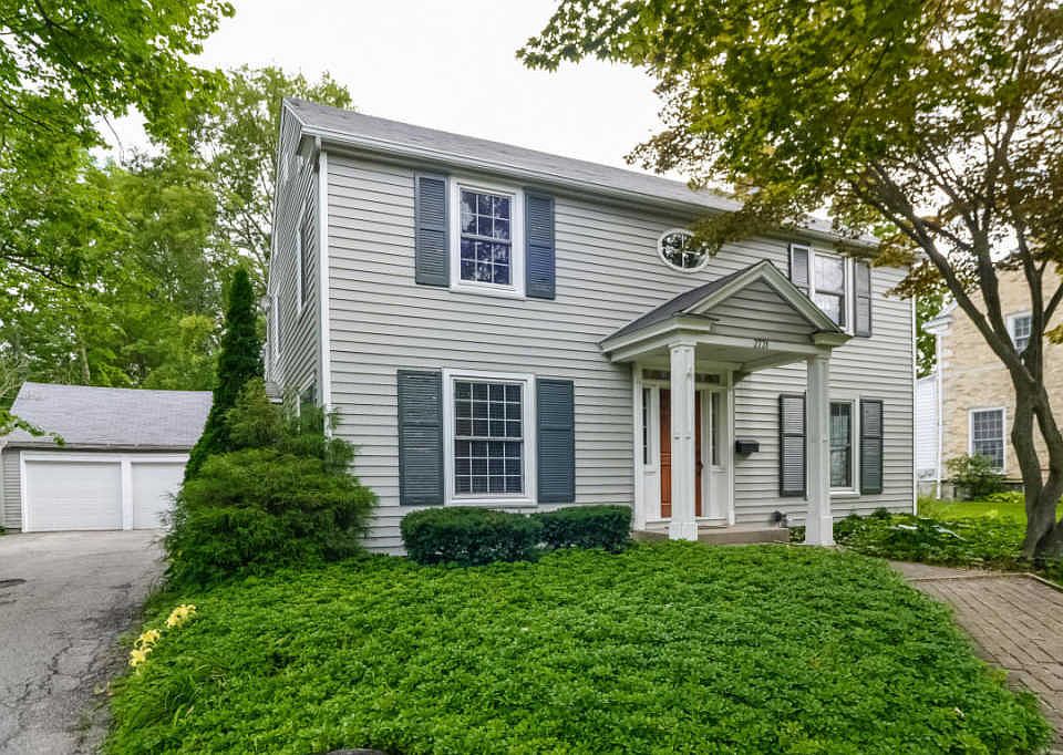 1st image of 2731 Elmwood Dr SE