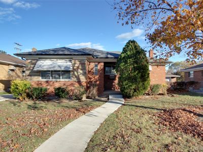 24900 Almond Ave, Eastpointe, MI, 48021