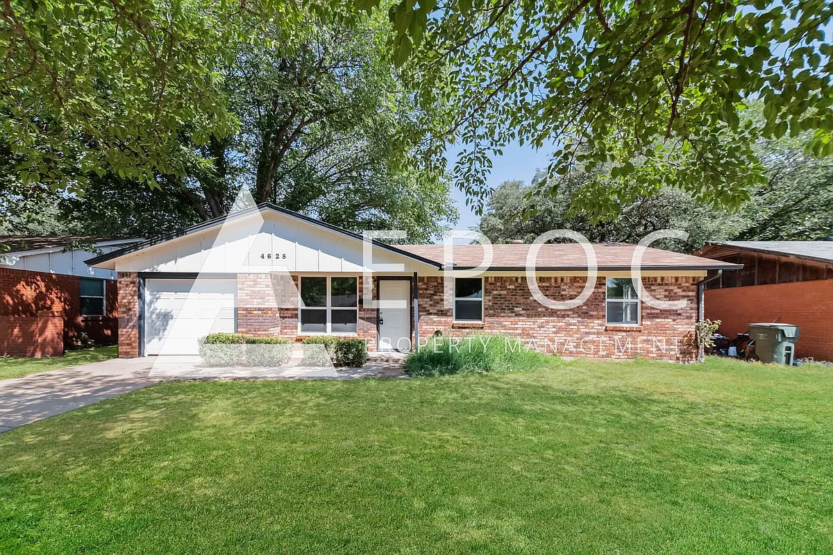 4628 Langford Ln — Photo 1