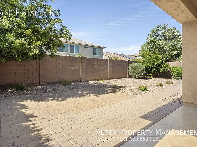 2430 E Stacey Rd — Photo 31