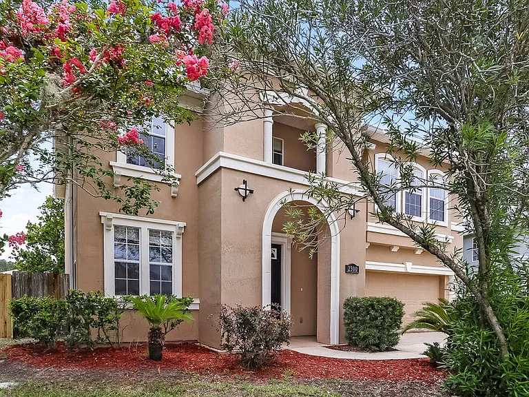 2300 Justin Lake Dr — Photo 4