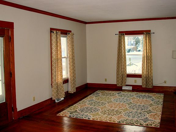 Living Area, Hardwood Floors