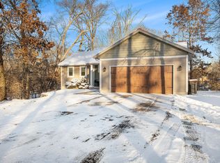 11461 Grand River Dr SE, Lowell, MI 49331