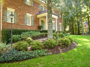 1194 Hounslow Dr, Greensboro, NC 27410