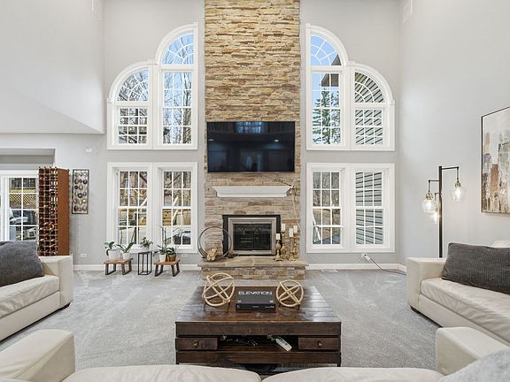 5th image of 9 Echowood Dr
