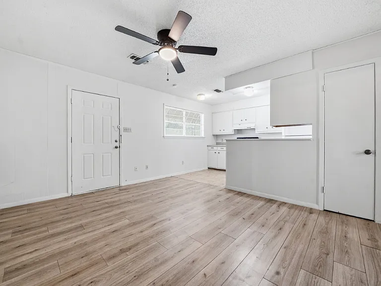 1601 Berry St #1 — Photo 13