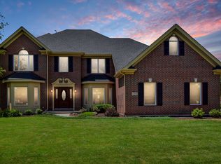4304 Camelot Cir, Naperville, IL