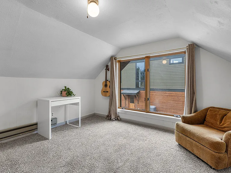 145 NW Jefferson Pl — Photo 23