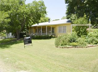 302 S White St, Round Top, TX 78954