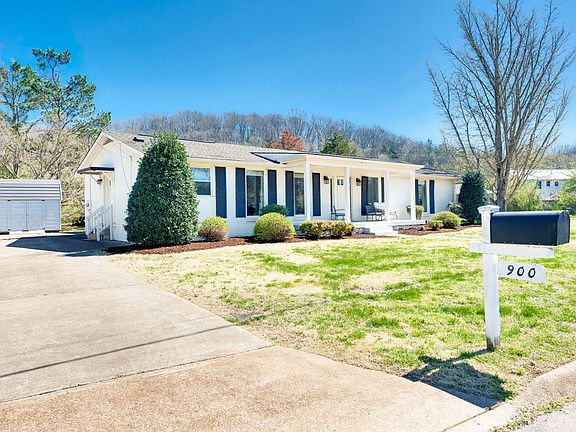 2nd image of 900 Neuhoff Ln