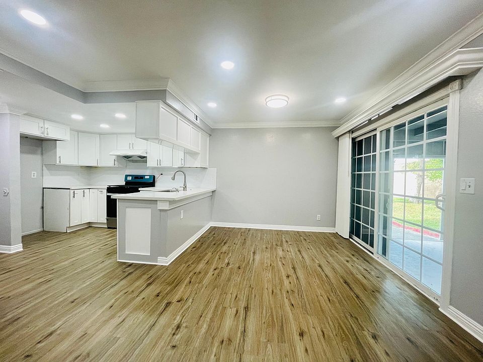 1st image of 2805 W Edinger Ave #5