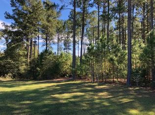 W Lakeshore Dr, Cochran, GA 31014