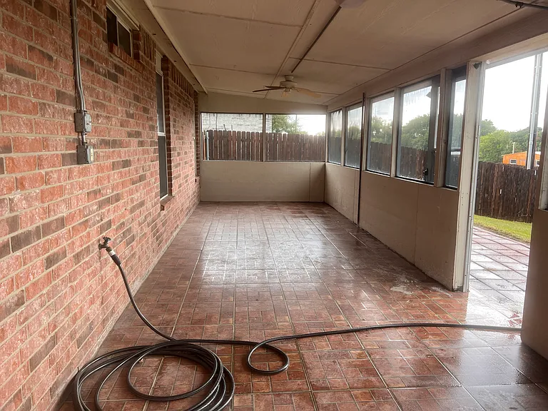 3505 Lakecrest Dr — Photo 9