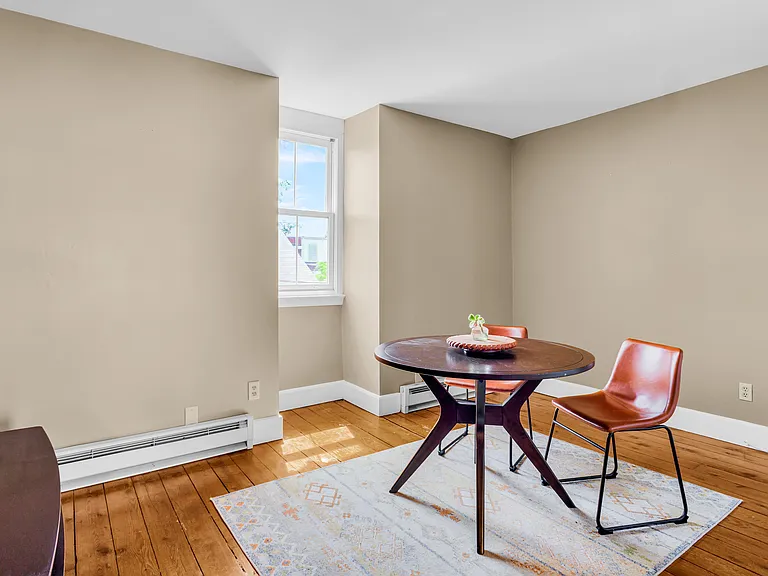 585 Showers St — Photo 14