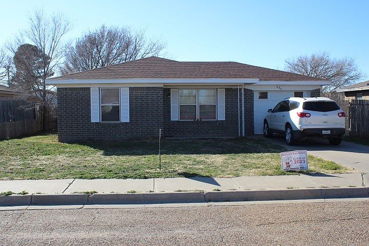 2nd image of 435 N Texas St