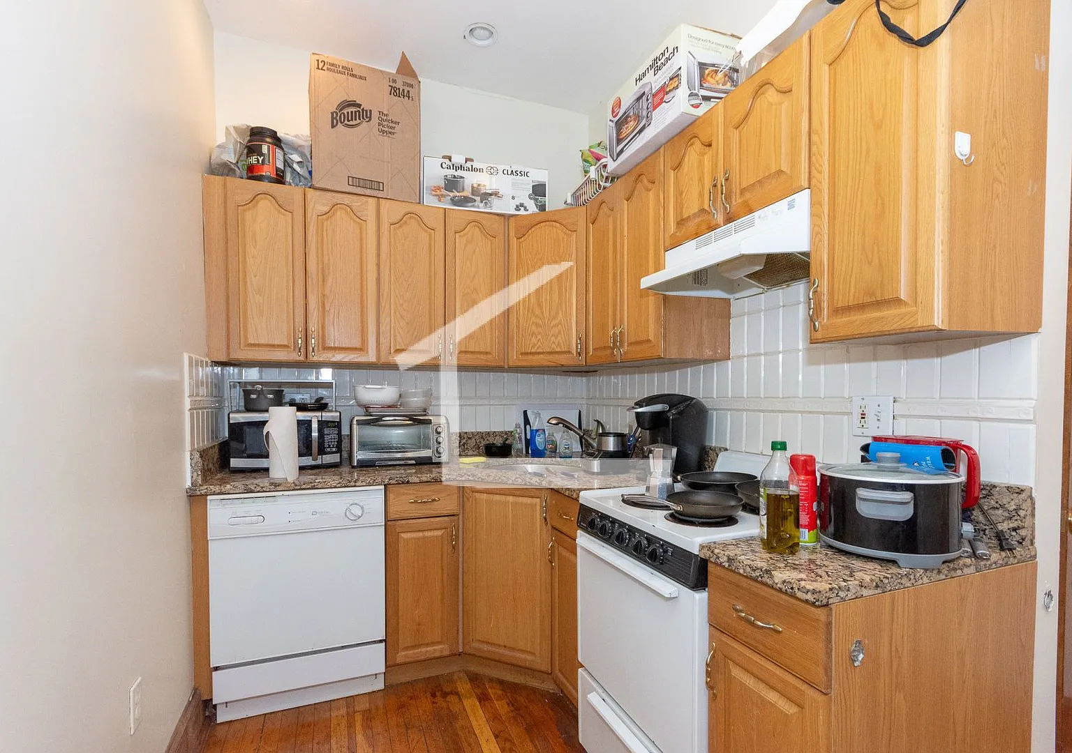 3bed 2bath unit in Brookline — Photo 2