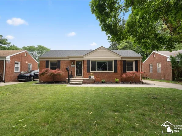 6393 Robinson Ave, Allen Park, MI 48101