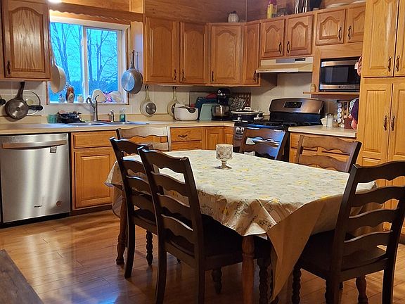 2nd image of 766 Paul Hollow Rd