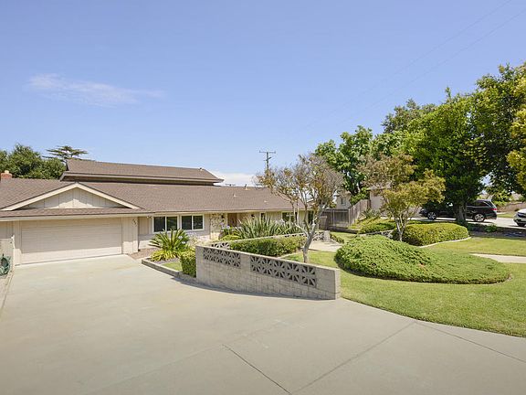 Driveway, 2 Car Garage