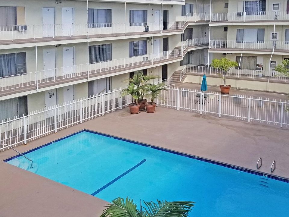 1st image of 407 N Avenue 50