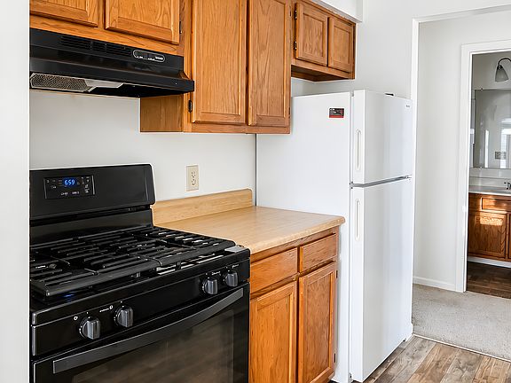 5th image of 2196 Hedgerow Rd Unit I