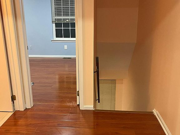 3rd image of 3303 Stonehedge Rd #3303