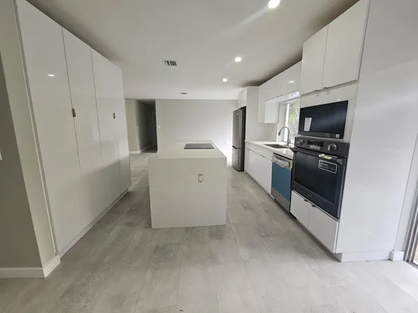 211 SW 53rd Ave, Fort Lauderdale, FL 33317