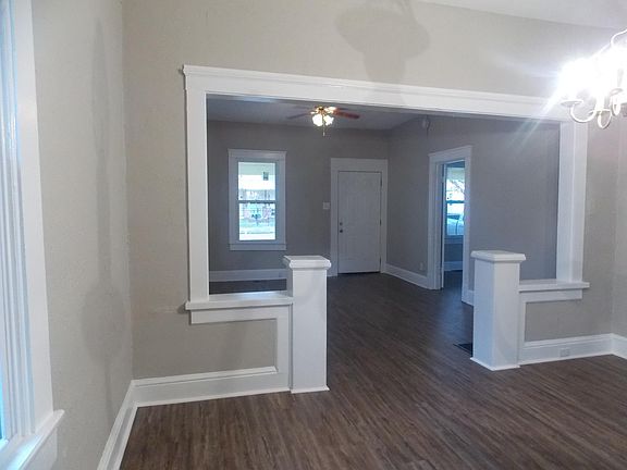 3rd image of 120 E Springdale Ave
