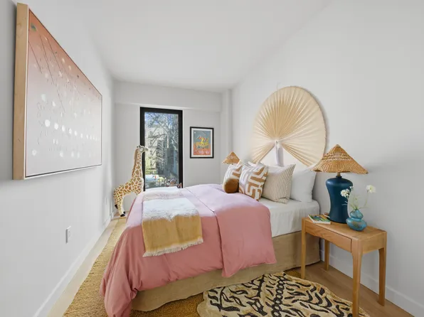 650 East 6th Street image 11 of 11