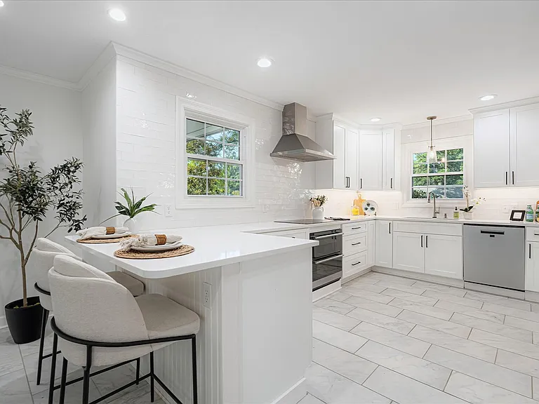 4525 Sequoia Rd — Photo 17