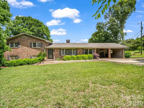 72 McEntire Rd, Tryon, NC 28782