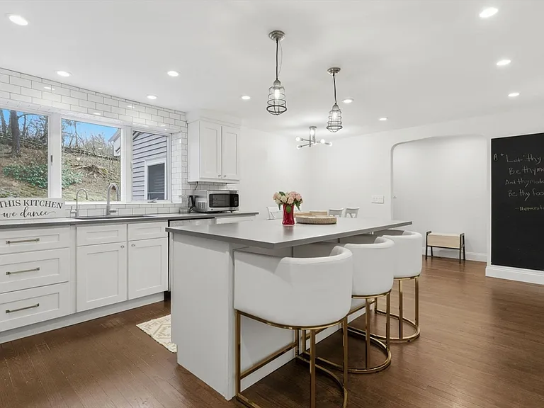 30 Allandale St #1 — Photo 4