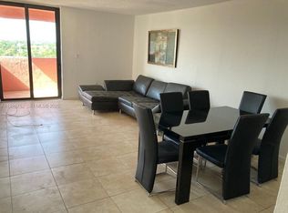 5050 NW 7th St APT 806, Miami, FL 33126