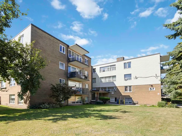 57 Neptune Dr #103, Toronto, ON M6A 1X2