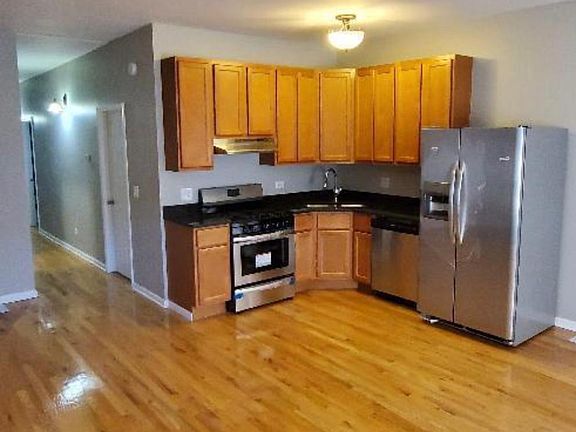 4th image of 1512 S Trumbull Ave #1