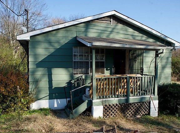 3rd image of 4317 Meredith St