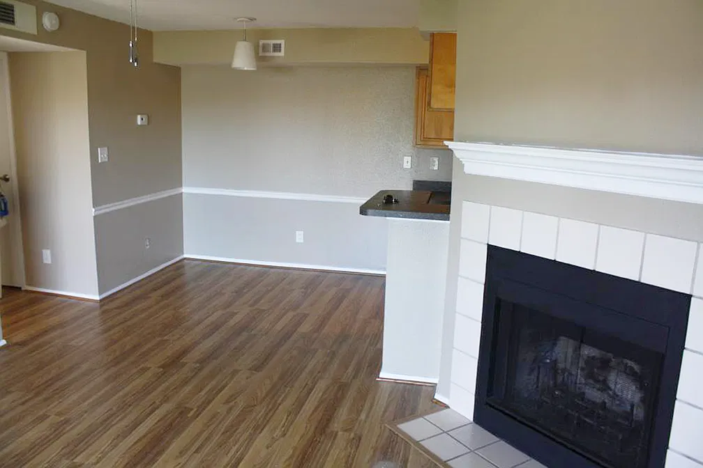 2 bed, 940 sqft, $1,900 — Photo 4