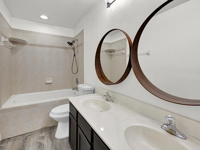 6130 Chapledale Dr — Photo 13