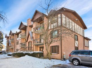 2817 Glenwood Lansing Rd APT 108, Lynwood, IL