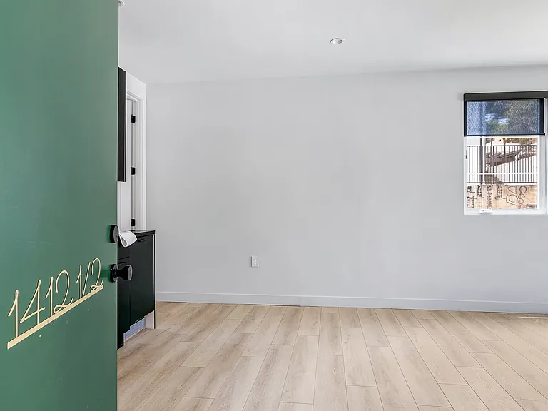 1412 W 2nd St #1/2 — Photo 3