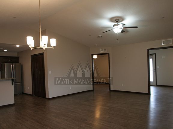 5th image of 2581 Hawk Ridge Ct SE
