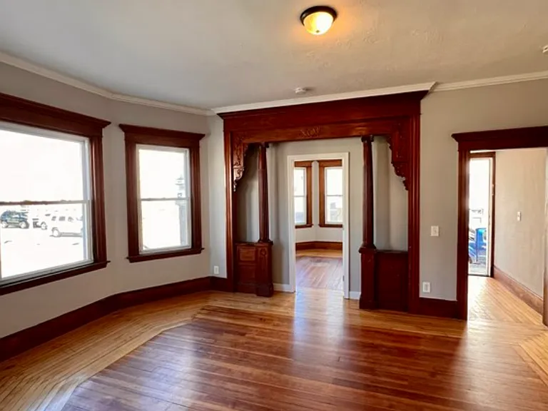 150-152 Deane St #1 — Photo 1