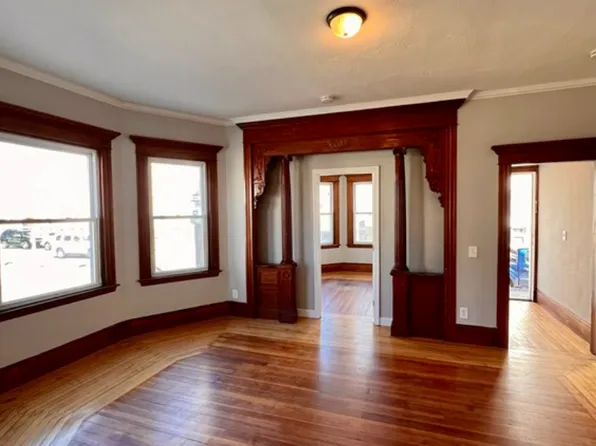 150-152 Deane St #1, New Bedford, MA 02746