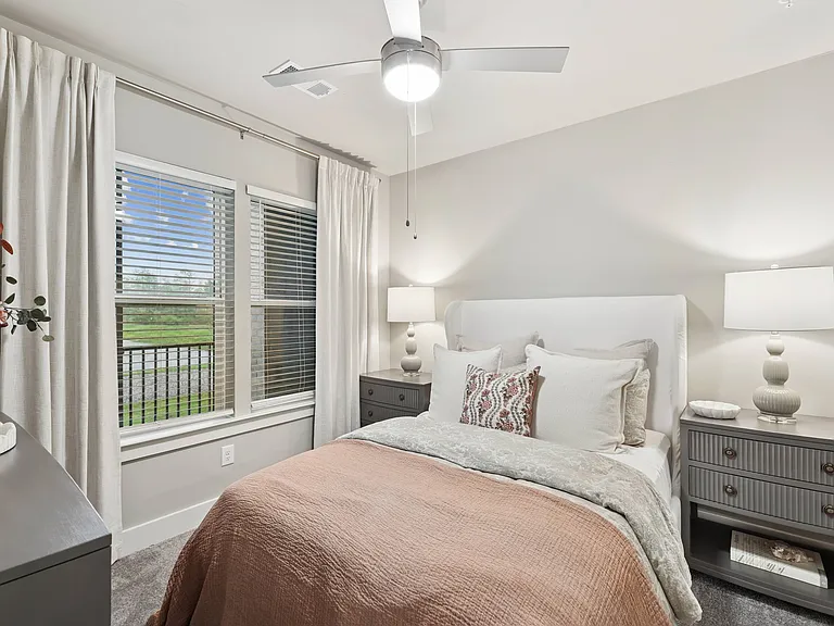 The Beacon at 331 Apartments — Photo 24