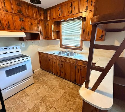 2nd image of 2794 Glenvalley Dr