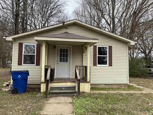 171 Macon St, Savannah, TN 38372
