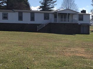 29 Pleasant View Ln, Bland, VA 24315